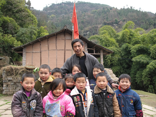 白云村小学---一个老师、三个年级、十个学生
